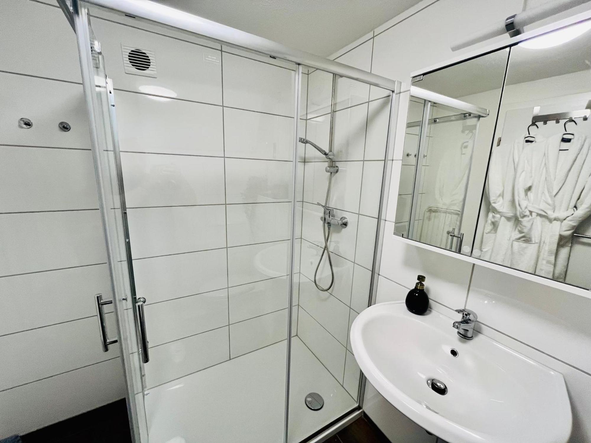 Aycatcherhomes - Top Lage I Zentral I Altstadt Marburg I Naehe Fluss Lahn I Wlan I Parterre Boutique Apartment Orion ภายนอก รูปภาพ